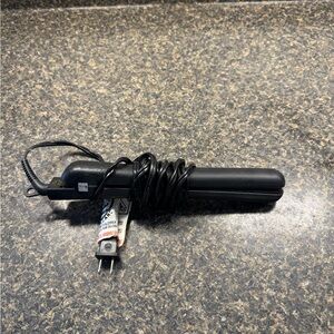 Style House Black Flat Iron!! 🖤